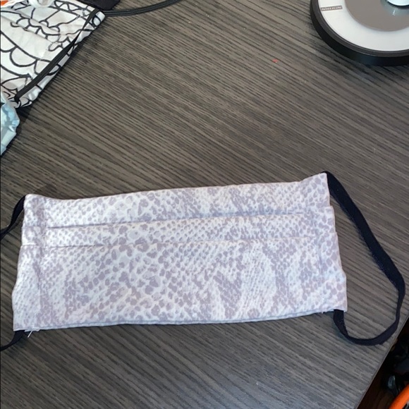 Homemade rewashable reusable face masks. 3 layers - Picture 5 of 6